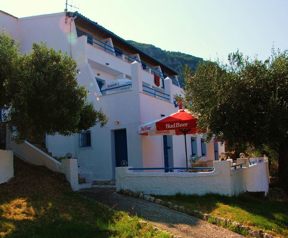 Corfu Hotel Apartments Benitses  Exterior foto